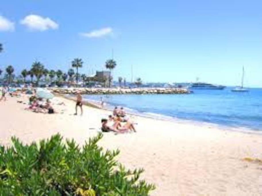 F2 Climatise A Golfe -Juan En Front De Mer Et Piscine Vallauris Exterior photo
